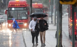 Papás celebrarán su día con un paraguas en la mano por lluvias; clima para este domingo 21 de junio