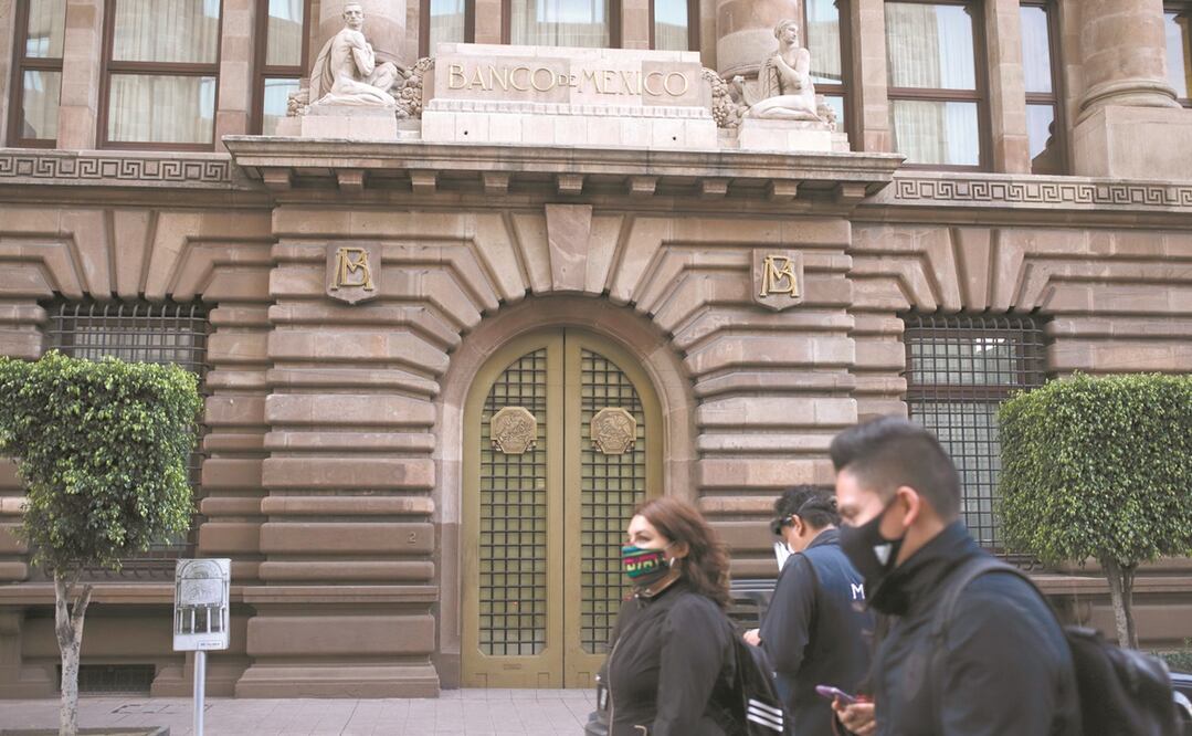 Datos de Banxico detallan que las operaciones de hasta 400 pesos representan casi 30% de todas las transacciones que se realizan a través de SPEI en México. Foto: ARCHIVO EL UNIVERSAL