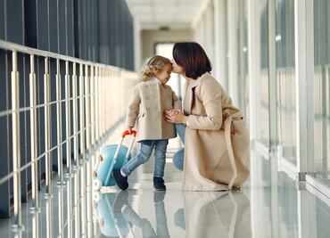 ¿Cómo solicitar un permiso de viaje para menores de edad?