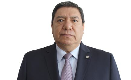 Renuncia el encargado de los controladores aéreos tras incidentes en AICM