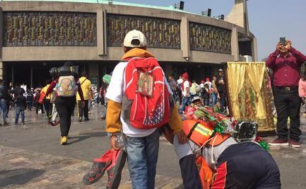 Vengo a pagar mandas porque la Virgen me ayudó a encontrar trabajo y curó a mi hijo enfermo