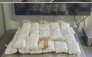 CBP decomisa más de 182 mil pastillas de fentanilo ocultas en un vehículo; cargamento queda asegurado en Nogales, Arizona