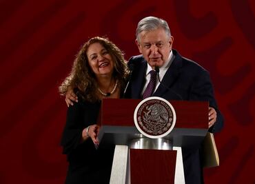 Artículo 19 responde tras defensa de AMLO a Sanjuana Martínez y llamarlos conservadores