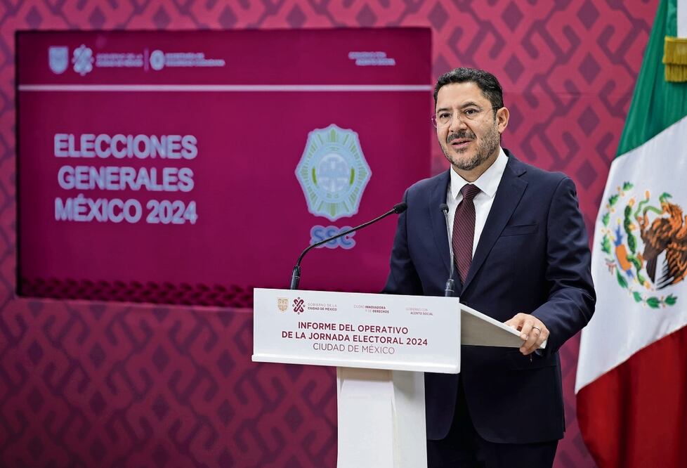 El Jefe de Gobierno, Martí Batres, no descartó la posibilidad de presentar más proyectos de ley para la CDMX. Foto: archivo