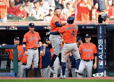 Astros barren a Cleveland y avanzan a la Serie de Campeonato