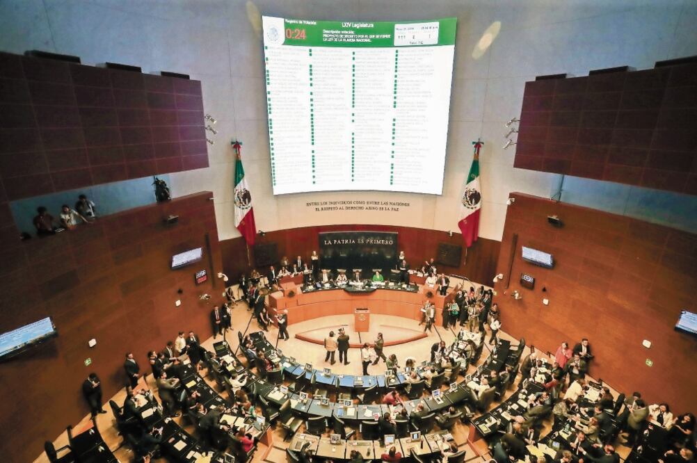 La votación y aprobación de la Guardia Nacional contó con 111 sufragios a favor y sólo una abstención del legislador independiente Emilio Álvarez Icaza. Foto: DIEGO SIMÓN. EL UNIVERSAL