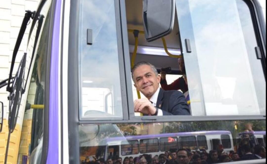 El jefe de Gobierno, Miguel Ángel Mancera, destacó que se busca hacer un cambio en el modelo del transporte público. Tomada de  @ManceraMiguelMX 