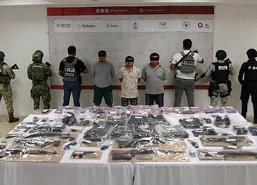 Caen en Tulum 3 integrantes de “Los Compich”, afines a “Los Chapitos”; les aseguran armas y droga