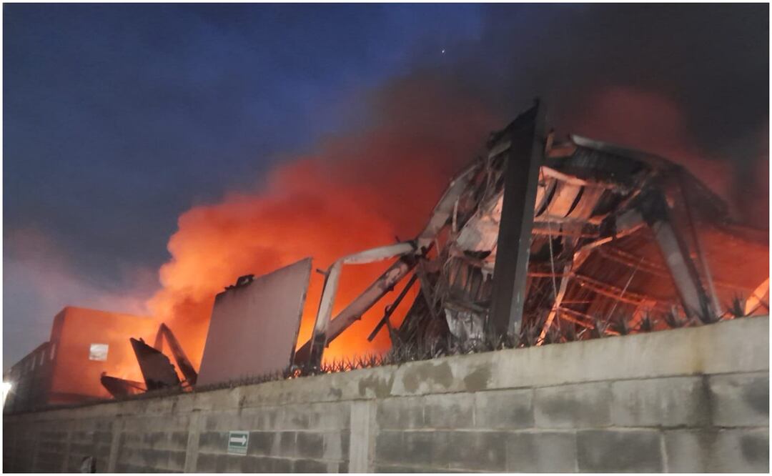 El siniestro se reportó en la empresa Foamcell, ubicada en el municipio de Escobedo, Nuevo León. (2/01/2025). Foto: Especial