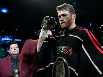 "Canelo" Álvarez confirma pelea en diciembre