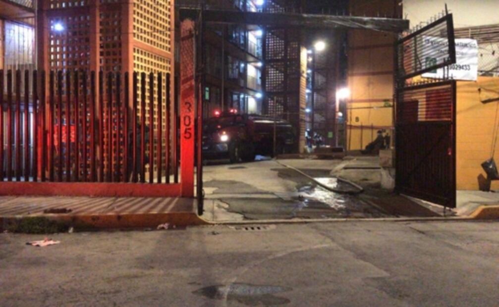 Vecino intenta convertir tanque de gas en asador y desata pánico en Iztapalapa