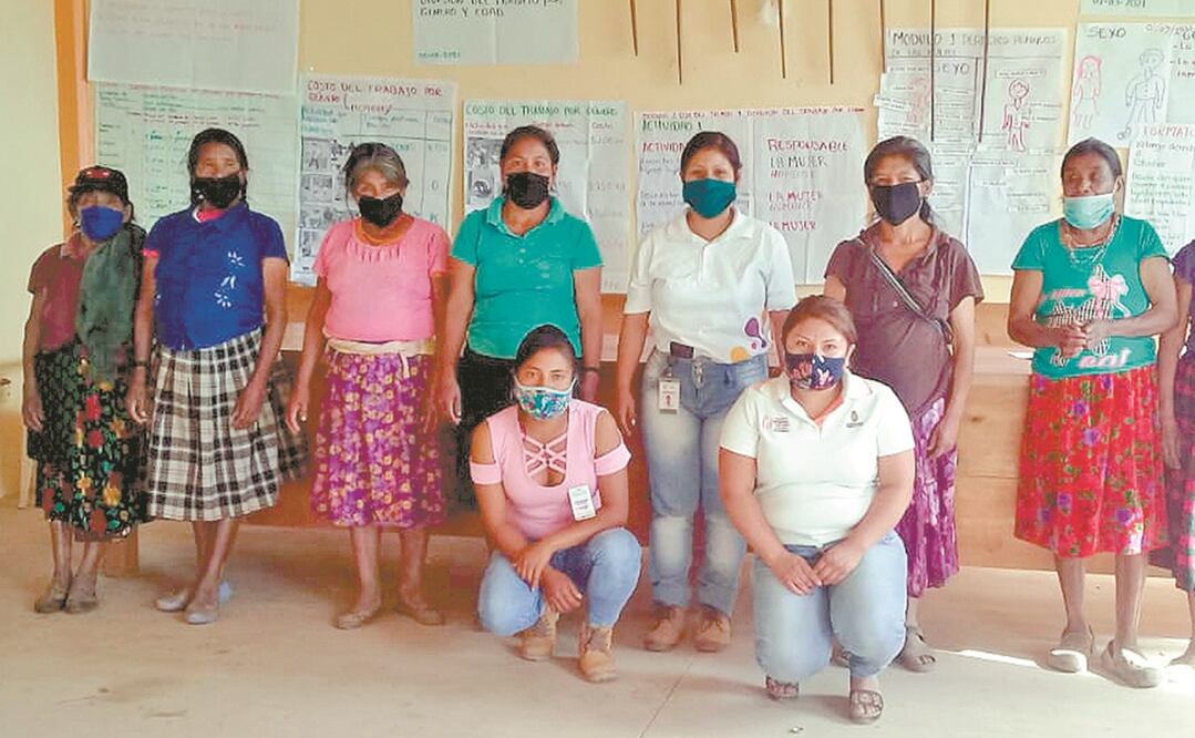 Además de ser sabias en el conocimiento herbolario, las parteras se preparan con cursos y diplomados para realizar su trabajo. Foto: CORTESÍA