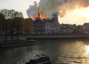 Lo que sabemos hasta ahora del incendio que envolvió a la catedral de Notre Dame