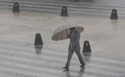 Prevén lluvias con intervalos de chubascos en el Valle de México