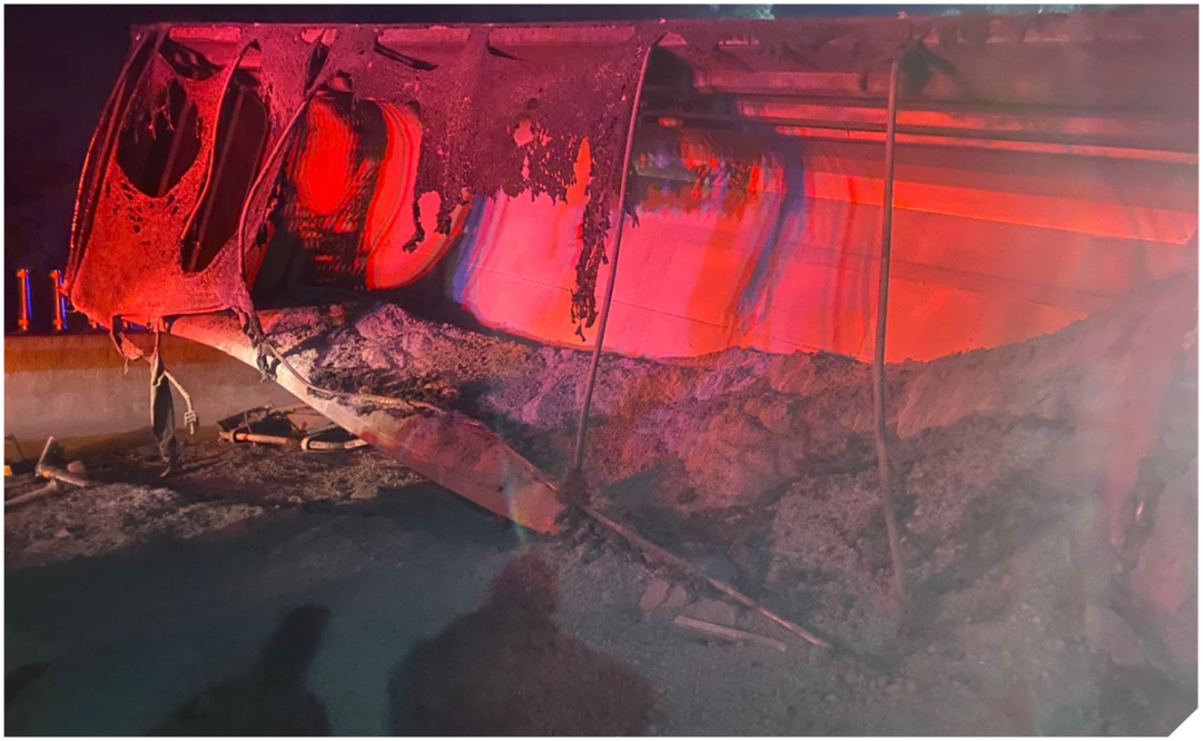 Volcadura en la autopista México-Cuernavaca. Foto: Especial