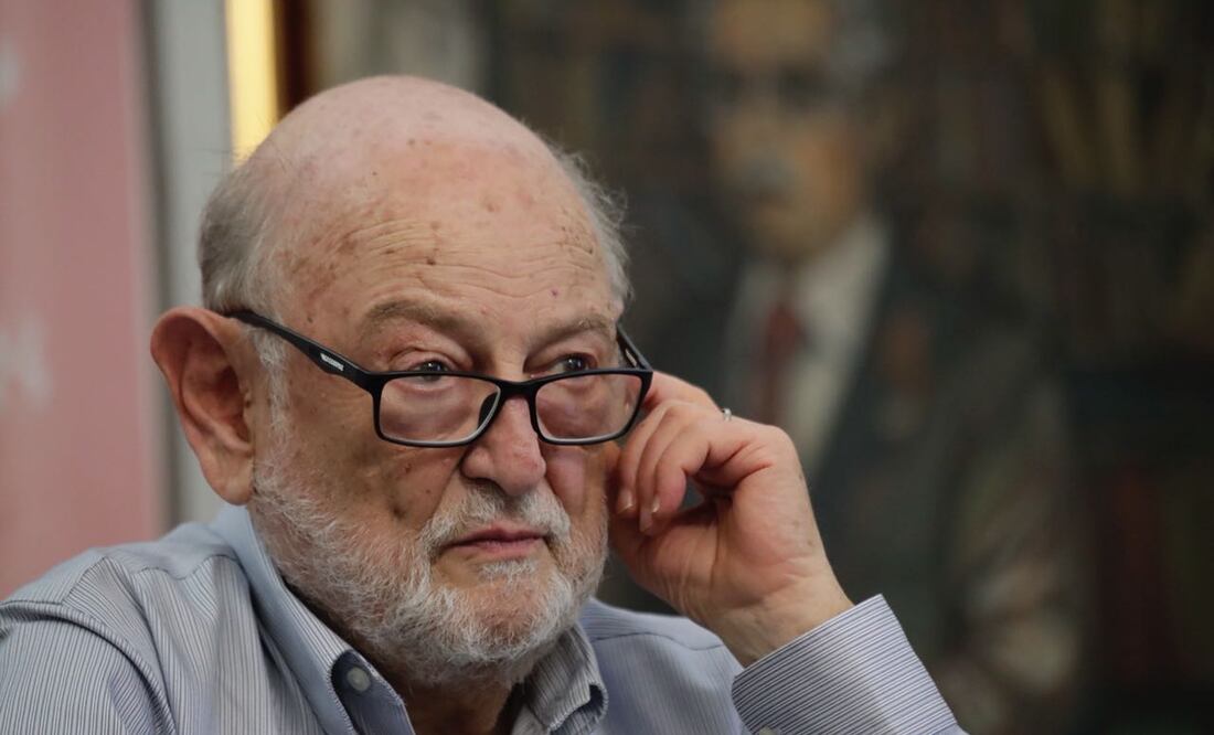 José Sarukhán presentó este domingo su libro “Desde el sexto piso” en la 39 Feria Internacional del Libro de Palacio de Minería. FOTO: Iván Stephens