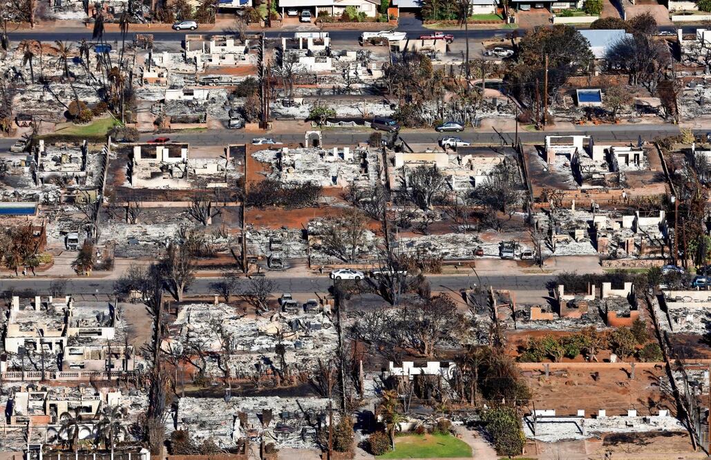 Edificios y hogares quedaron carbonizados tras el paso de los incendios en Lahaina, Hawái. Fotos: Justin Sullivan | AFP