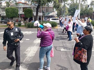 Familiares de adolescentes desaparecidos bloquean avenida Doctor Río de la Loza; exigen pronta búsqueda a la FGJCDMX