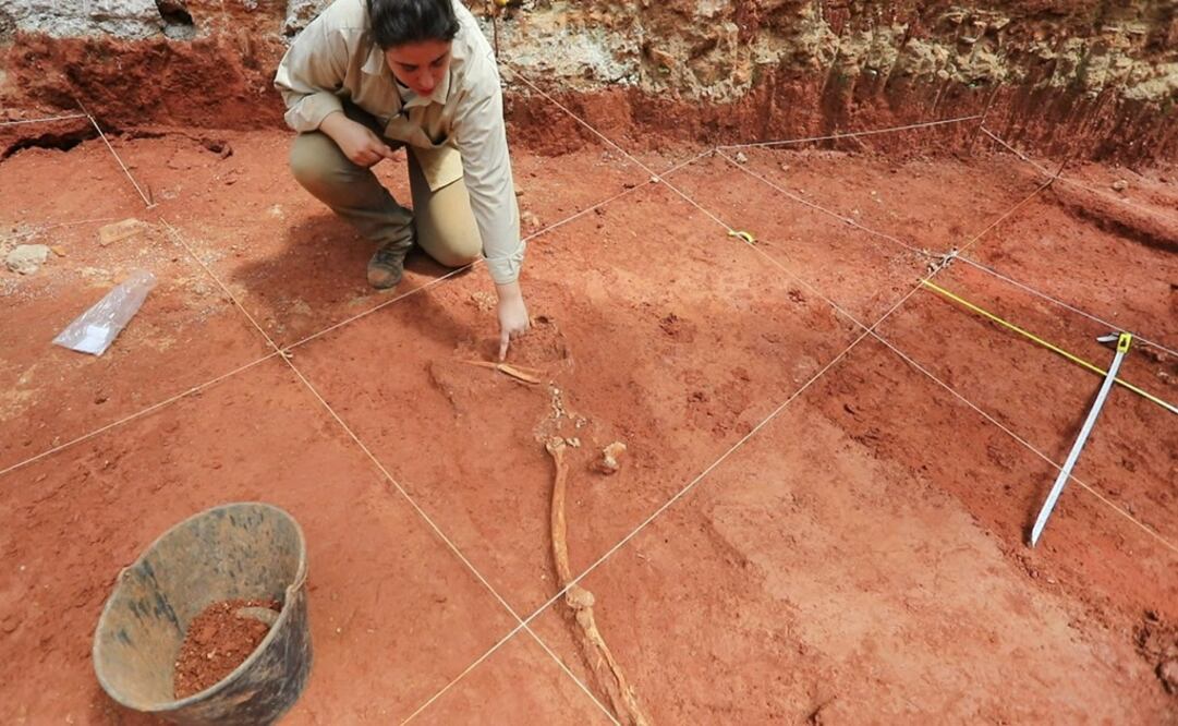 Arqueólogos trabajan en la zona. Foto: O Globo