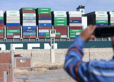 ¿Quién debe pagar por las pérdidas que causó el bloqueo del Ever Given en el Canal de Suez?