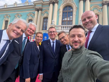 Zelensky descarta celebrar elecciones en Ucrania; "serían un tsunami para el país"
