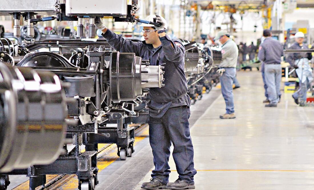 Industria automotriz cierra 2016 con crecimiento récord