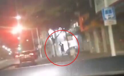 VIDEO: Captan a sujetos destruyendo a balazos cámaras de vigilancia en Sinaloa