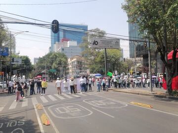 Bloquean Insurgentes Sur por casi dos horas; extrabajadores de Mejoredu exigen respeto a sus derechos laborales