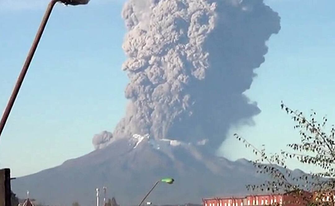 El volcán, cuya última erupción se registró en 1972, es uno de los tres más peligrosos de los 90 volcanes activos que tiene Chile (Foto: Especial)