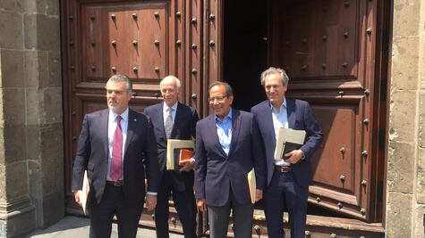 Empresarios presentan en Palacio Nacional propuesta de reactivación ante emergencia por coronavirus