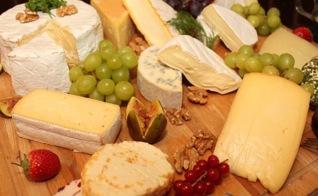 Los quesos más saludables son los desnatados ya que tienen alrededor de 10% de grasa. (Foto: Pixabay)