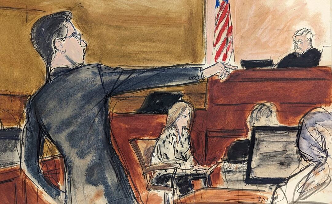 El fiscal federal adjunto Philip Pilmar señala al acusado Genaro García Luna, durante su declaración de apertura ante el tribunal presidido por el juez Brian Cogan. Foto: AP