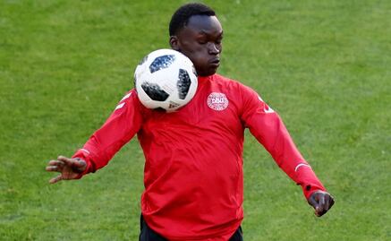 Pione Sisto, duda ante Perú