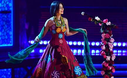 Ángela Aguilar: ¿Quién diseña los vestidos que usa en sus conciertos?