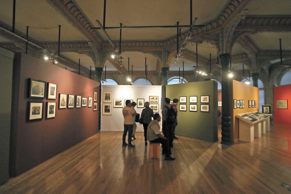 La exposición Un paseo por las artes visuales en la Colección Carlos Monsiváis abre mañana y reúne obras de arte que el escritor conservó. FOTO: CARLOS MEJÍA. EL UNIVERSAL