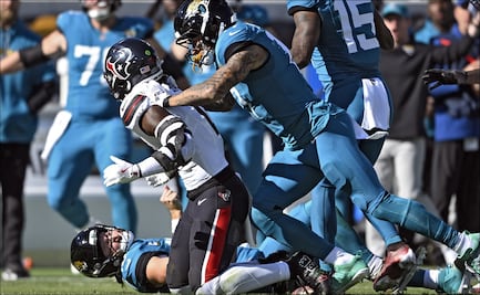 NFL suspende a Al-Shaair tras el golpe que provocó la conmoción a Trevor Lawrence; fuera tres juegos