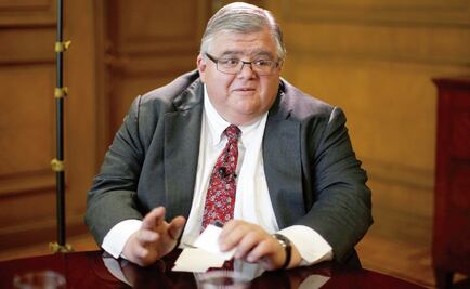 Carstens, en gira del adiós