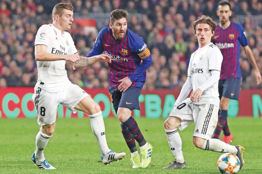 En grandes duelos, como el Clásico español, es cuando la piratería tiene mayor actividad. Foto: SERGIO PÉREZ. REUTERS