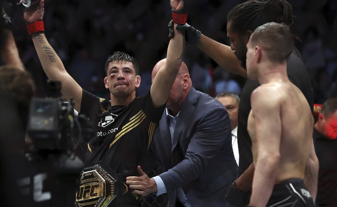 Brandon Moreno con el título interino de peso mosca de la UFC - FOTO: AP