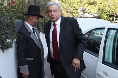 AMLO presentará amparos para frenar contratos del aeropuerto