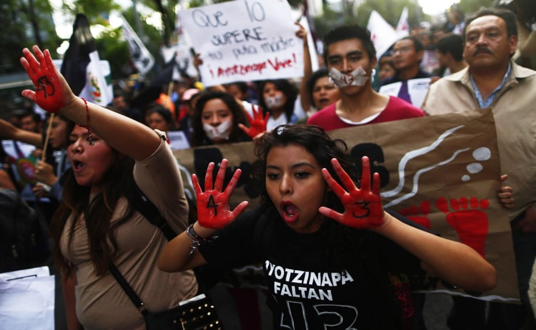 People demand justice for 43 missing students in Mexico - Photo: Edgard Garrido/REUTERS