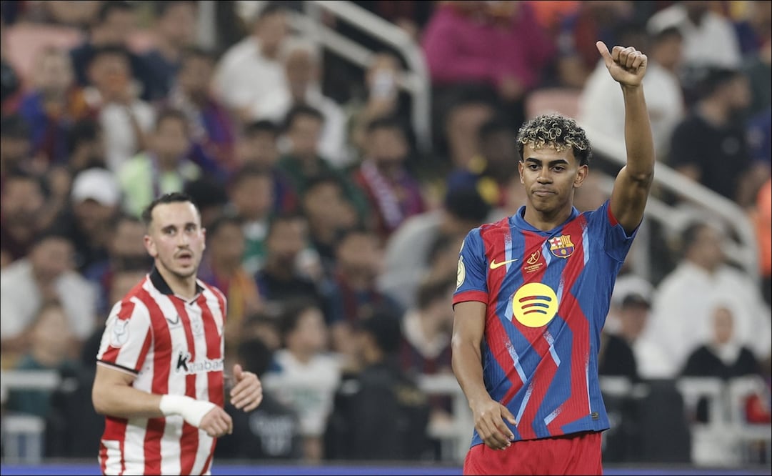 Lamine Yamal festeja el triunfo del Barcelona / Foto: EFE