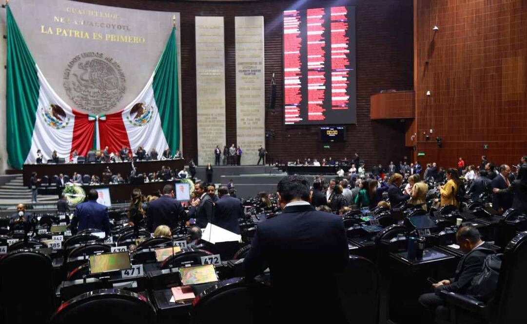 Sesión ordinaria en la cámara de diputados donde se aprobó en lo general el dictamen con proyecto de decreto por el que se reforman y adicionan diversas disposiciones de la Ley Federal del Trabajo. Foto: Fernanda Rojas/ EL UNIVERSAL