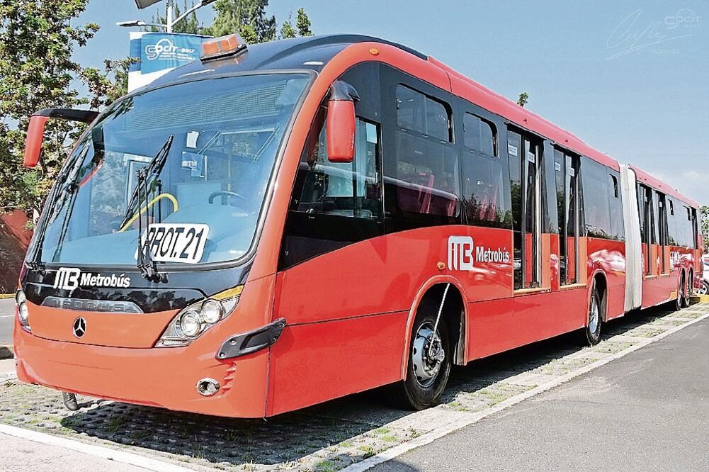 Modernización. Metrobús uso redes para dar información. (ARCHIVO EL UNIVERSAL)