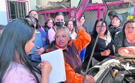 Dan curso de mecánica automotriz a mujeres en Tultepec