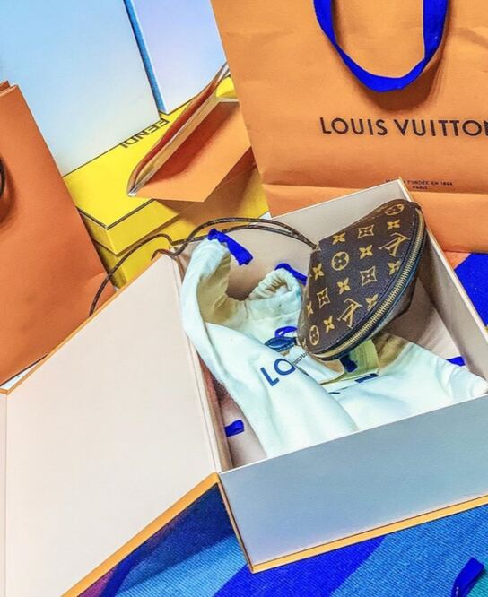 La bolsa ovni es una tendencia entre las celebridades. Foto: Instagram