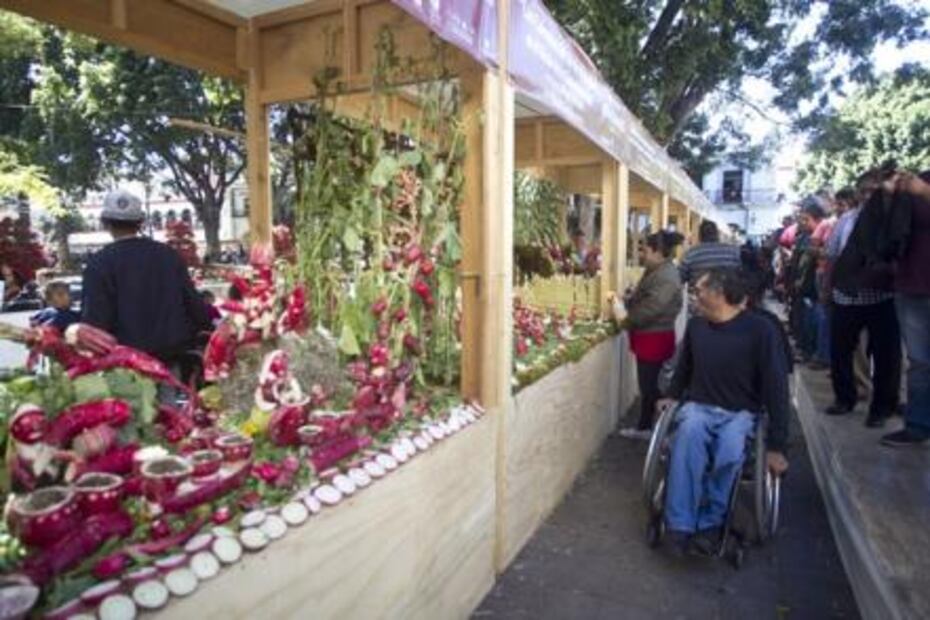 Celebran tradicional Noche de Rábanos en Oaxaca