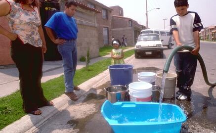 Buscan transformar el aire en agua potable para abastecer al mundo