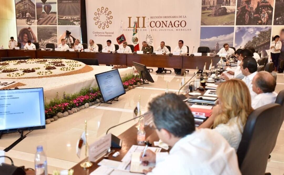 Los gobernadores mexicanos se reunieron en privado con el Secretario de Gobernación, Miguel Ángel Osorio Chong (Foto tomada de Twitter @gracoramirez )