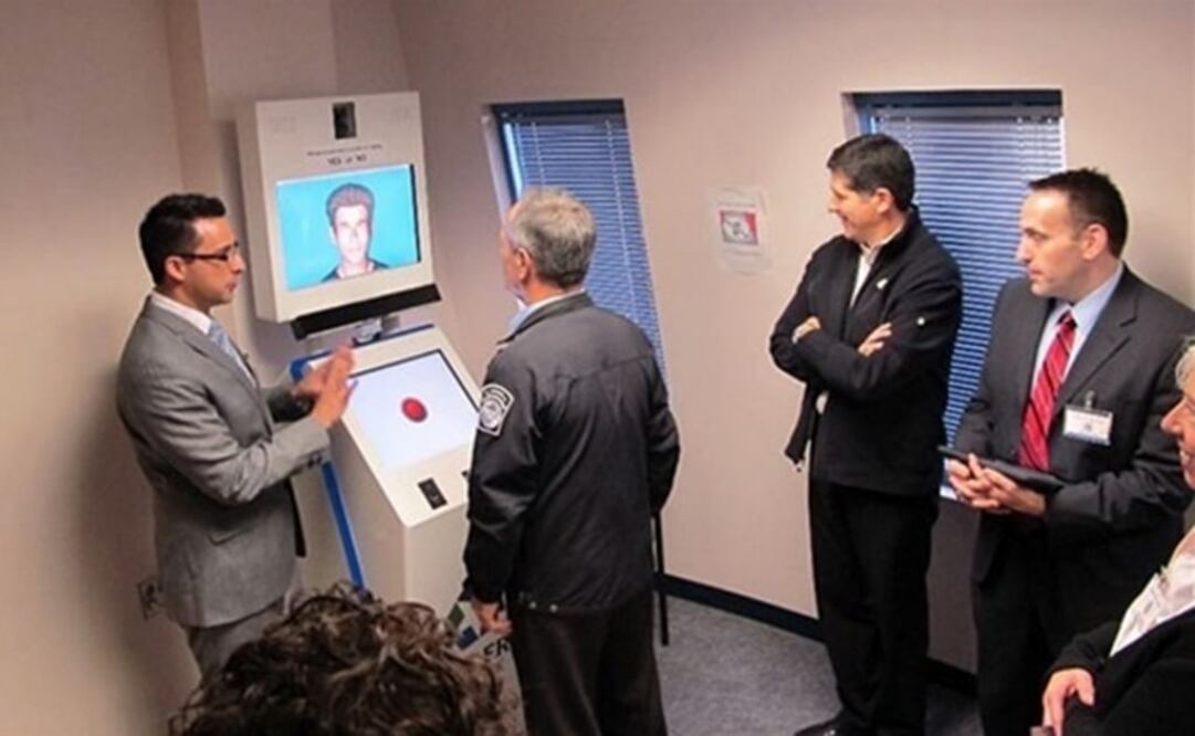 El sistema puede detectar cambios en los ojos, la voz, los gestos y la postura para determinar el riesgo potencial. (FOTO: Especial)